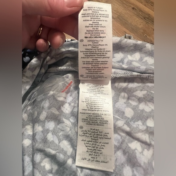 Hobbs London Nadina navy/white long sleeve petal print midi jersey dress - Picture 12 of 13